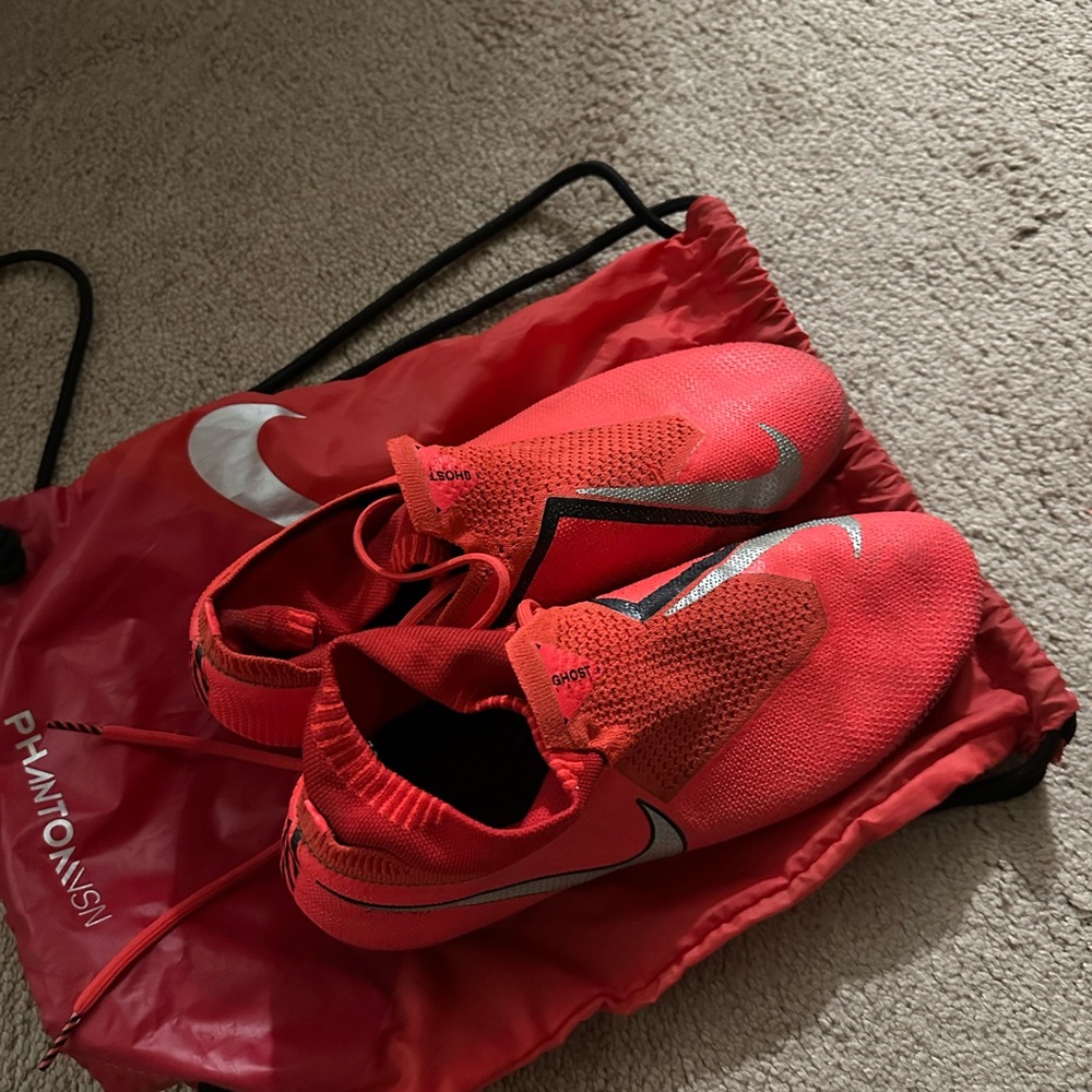 Nike phantom ELITE Soccer Cleats